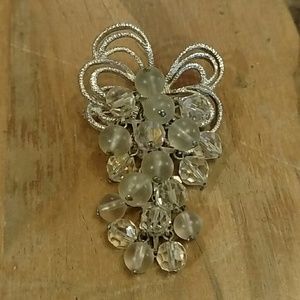 Pretty pin!  Stylized grapes! 🍇